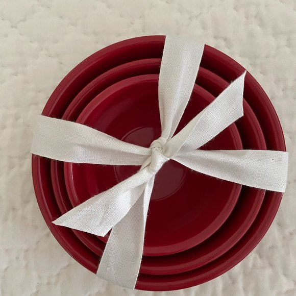 Set of Three Nesting Bowls - Picture 2 of 7